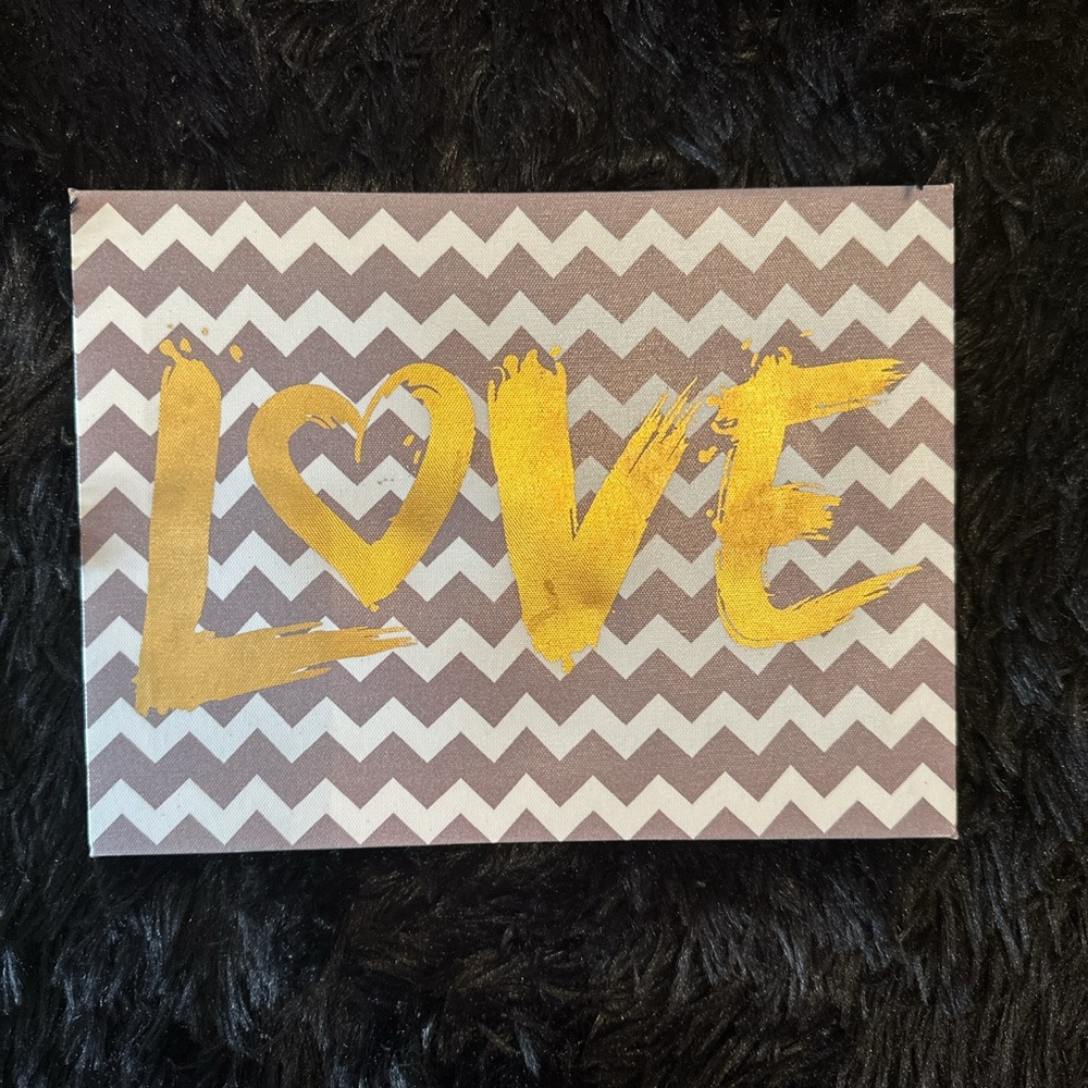 GREAT CONDITION “Love” Claire’s wall decor sign